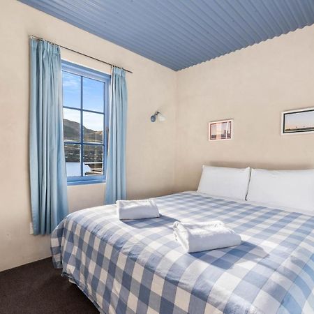 Sunny Lakeview Villa Queenstown Exterior photo
