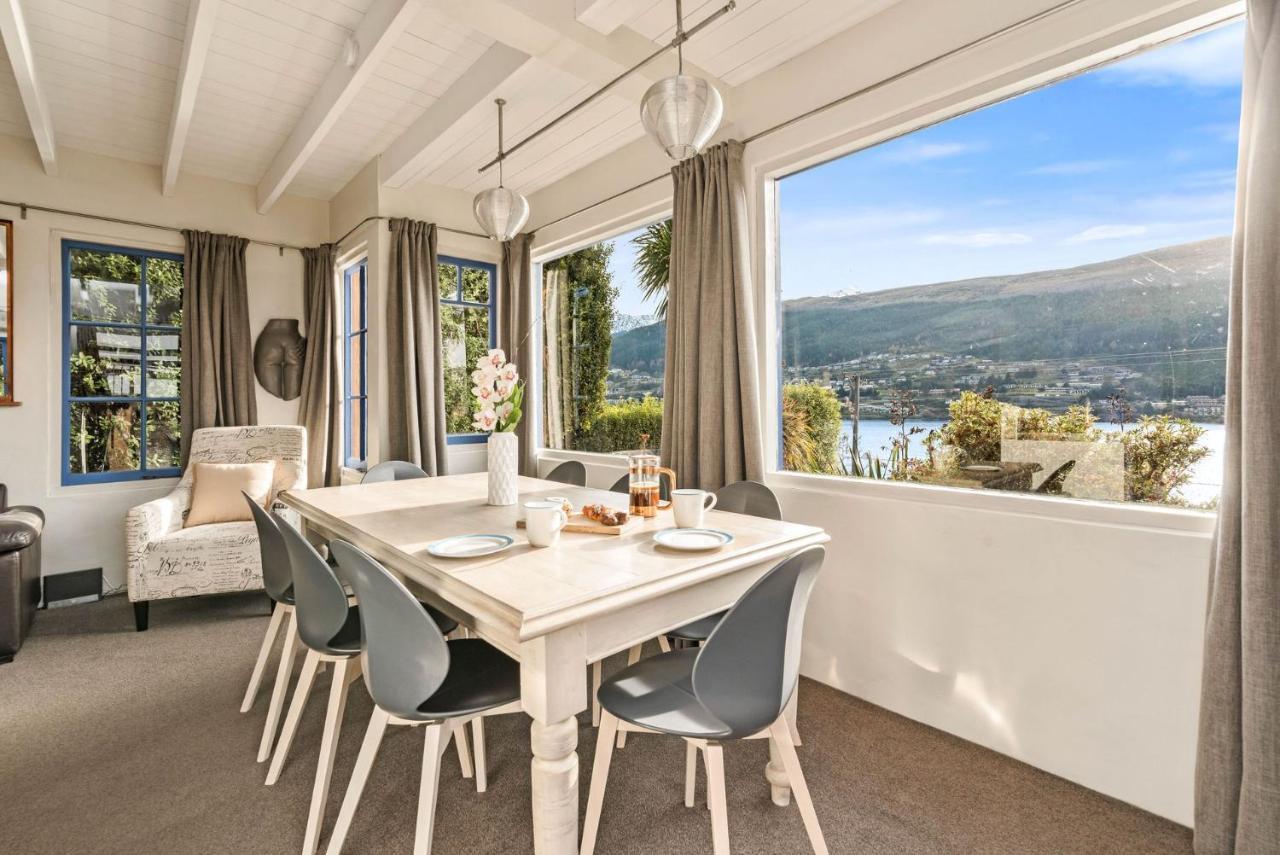 Sunny Lakeview Villa Queenstown Exterior photo