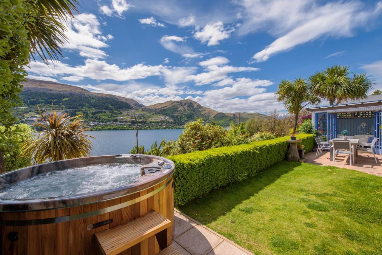 Sunny Lakeview Villa Queenstown Exterior photo