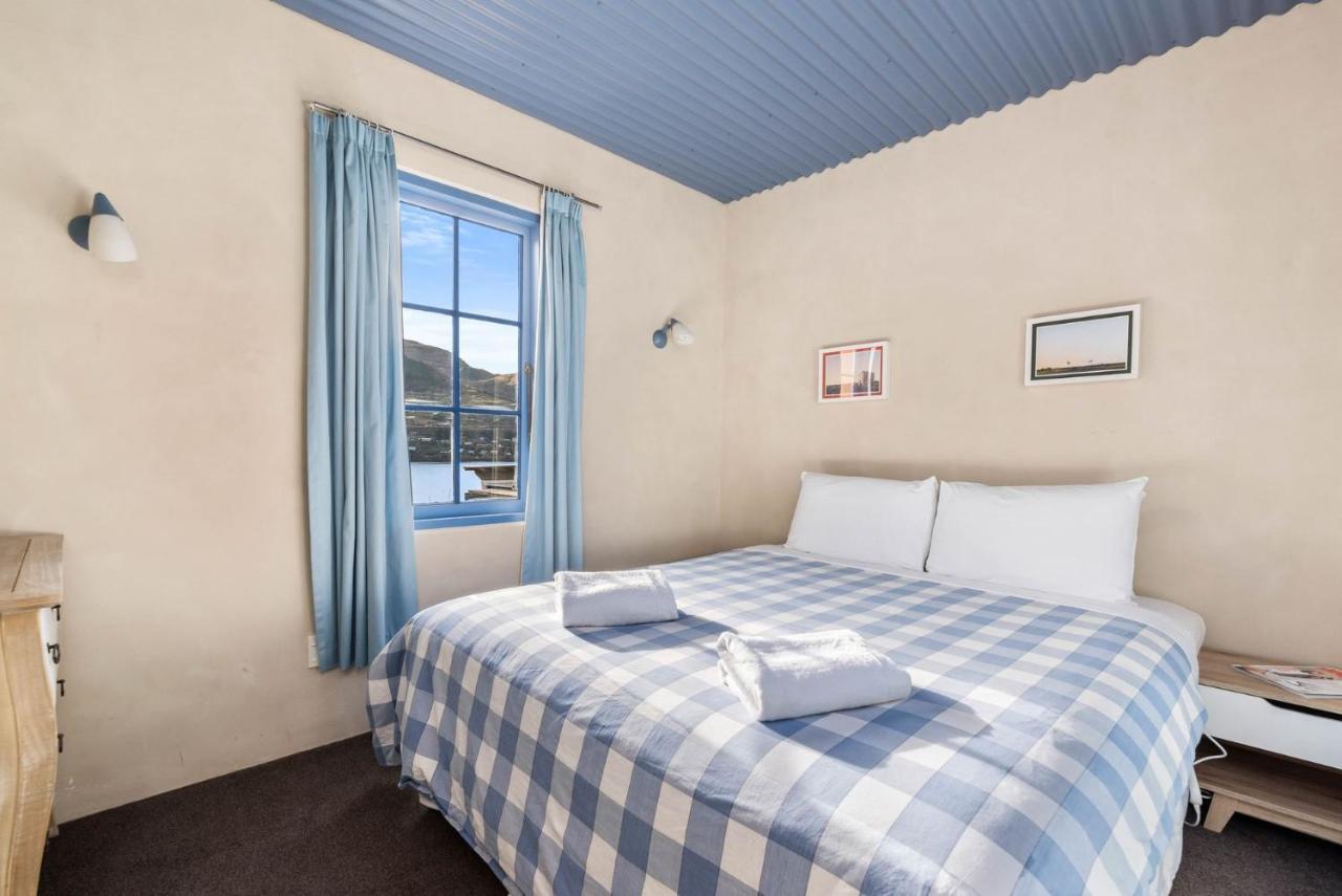Sunny Lakeview Villa Queenstown Exterior photo