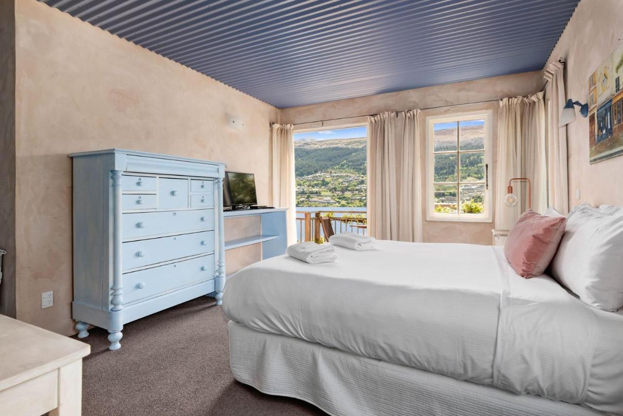 Sunny Lakeview Villa Queenstown Exterior photo