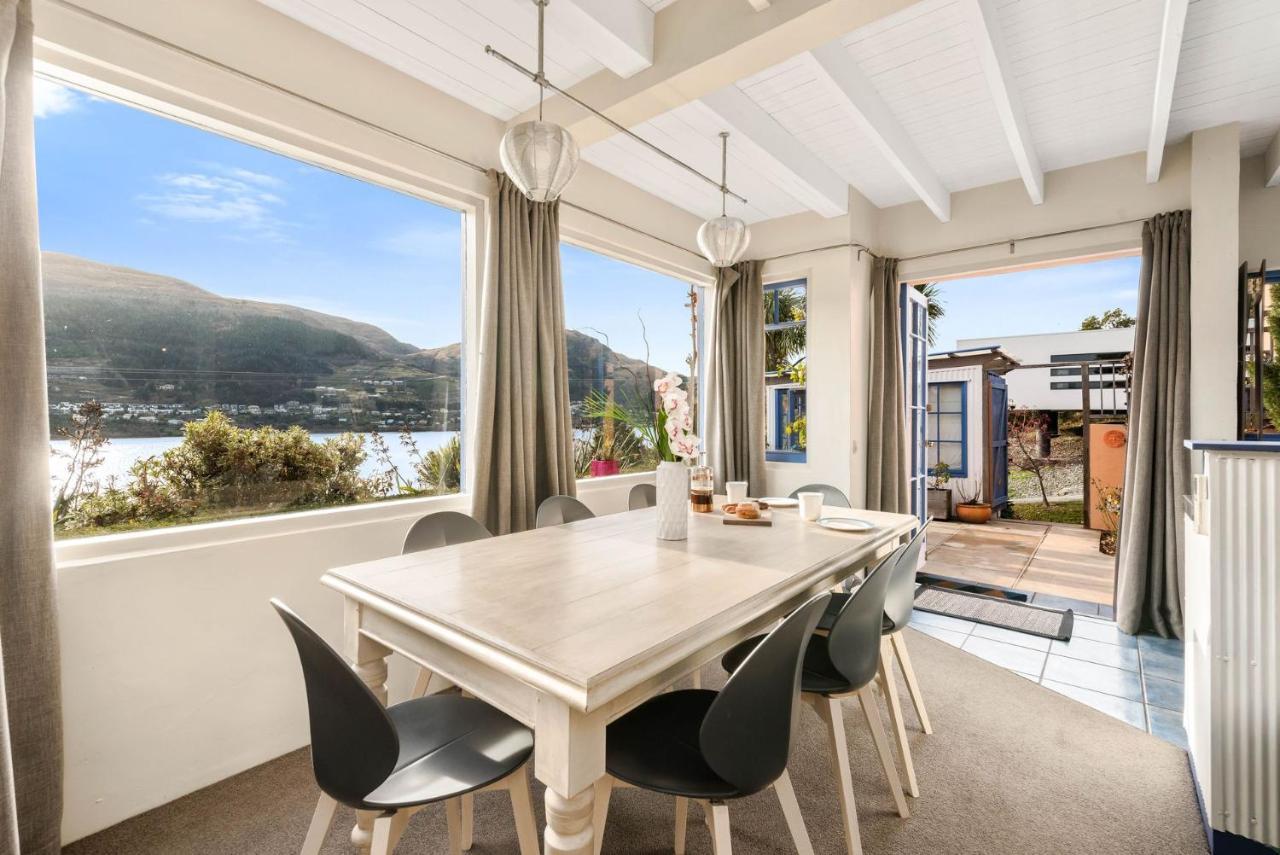 Sunny Lakeview Villa Queenstown Exterior photo